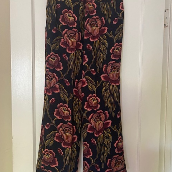 NWT Ann Taylor floral pants Size 0P - Picture 2 of 7